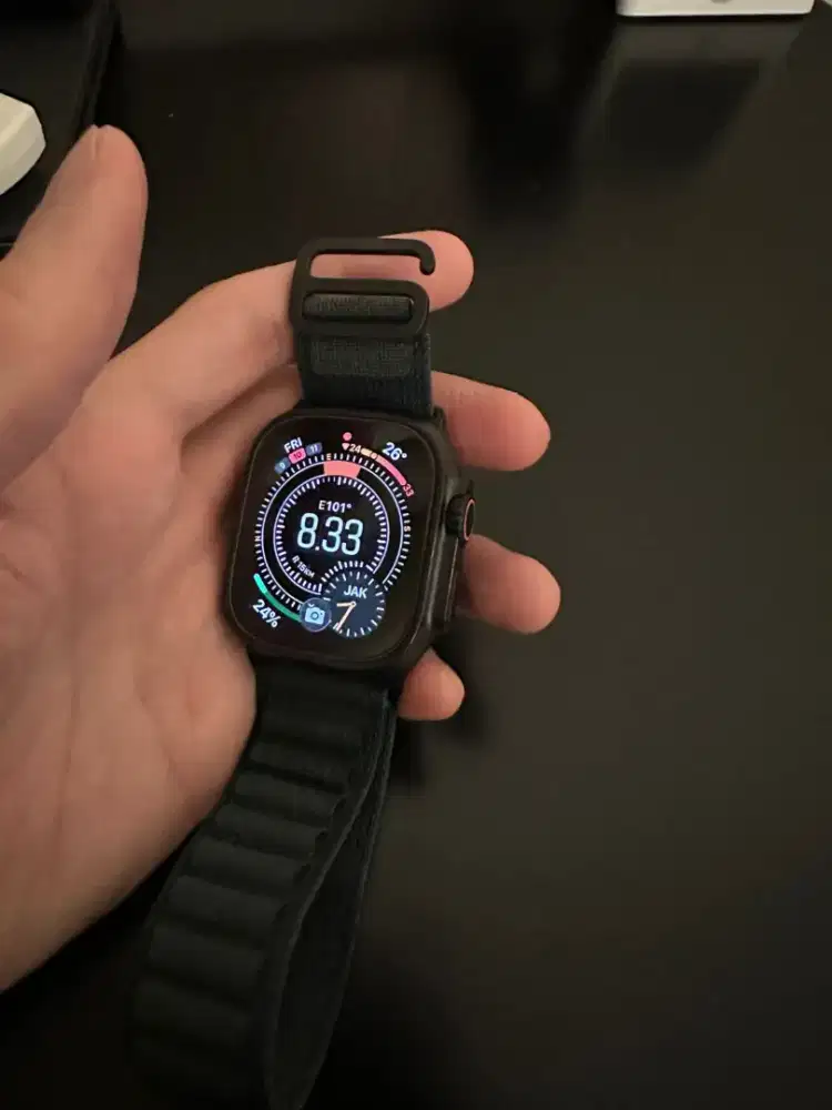 Apple Watch Ultra 2 Warna hitam