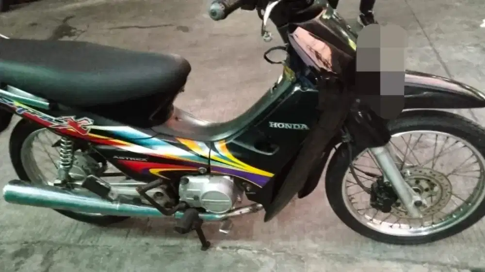 Honda Supra X 2004 Hitam Gress
