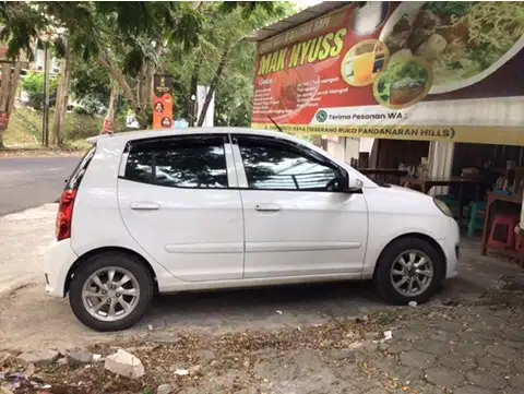 Kia Picanto 2011 Bensin