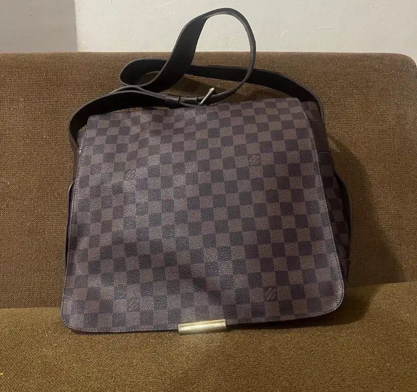 Tas louis vuitton preloved