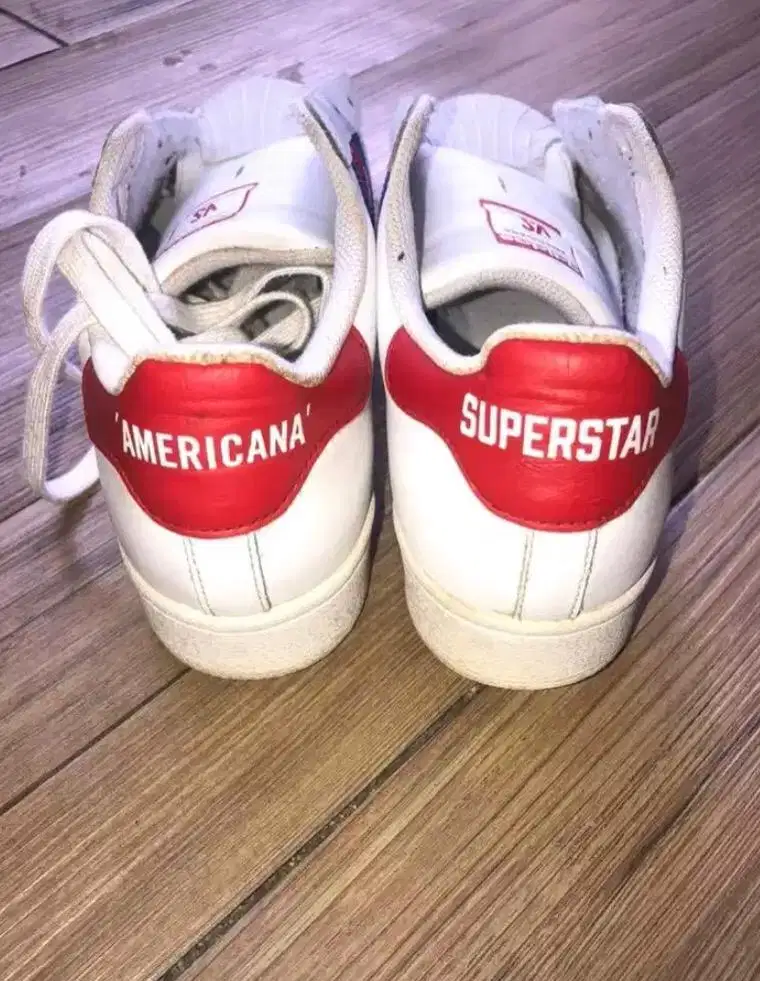 Sepatu adidas Americana Superstar