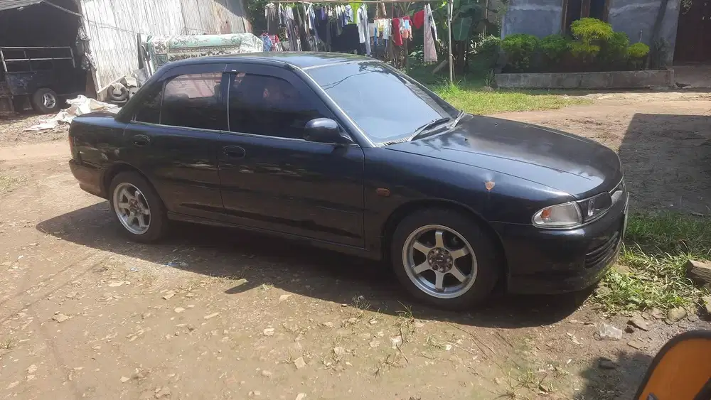 Mitsubishi Lancer 1995 Bensin