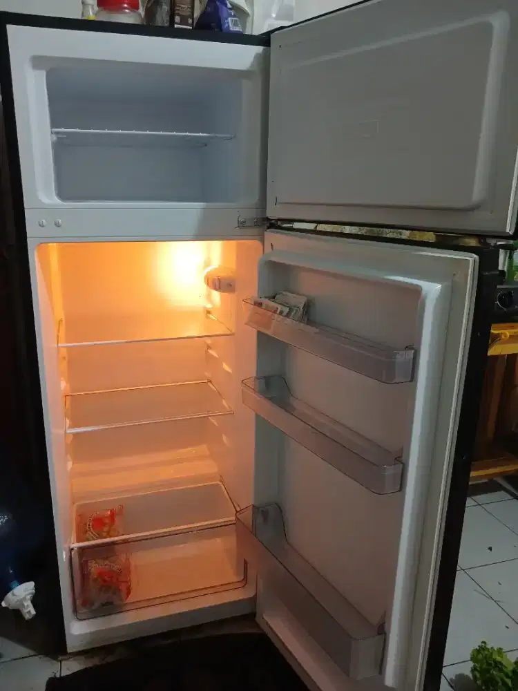 Kulkas 2 pintu bekas