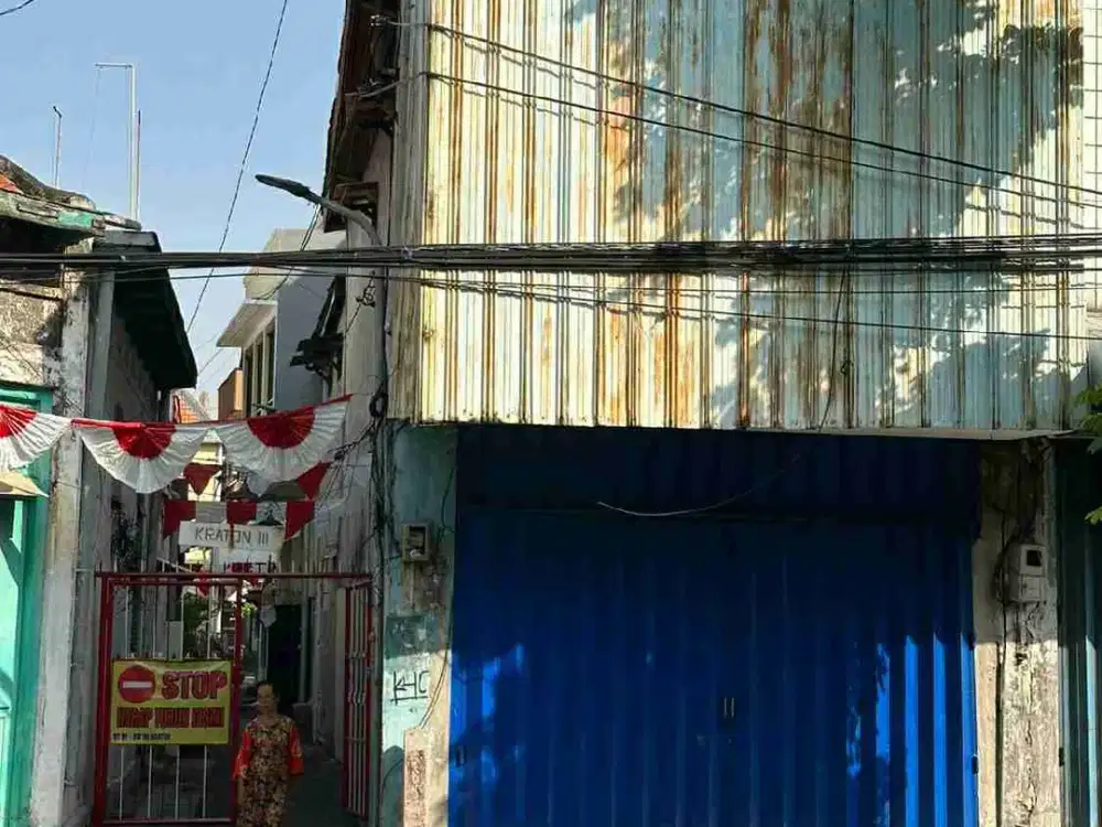Dikontrakkan Ruko hdp jalan pusat dagang jl. Kramat gantung Surabaya