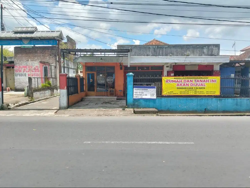 DIJUAL RUMAH BESERTA 6 KAMAR KOS DAN 3 RUKO