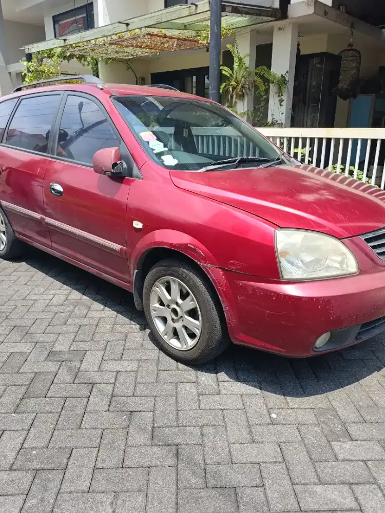 Dijual Hyundai Carrens II kondisi original