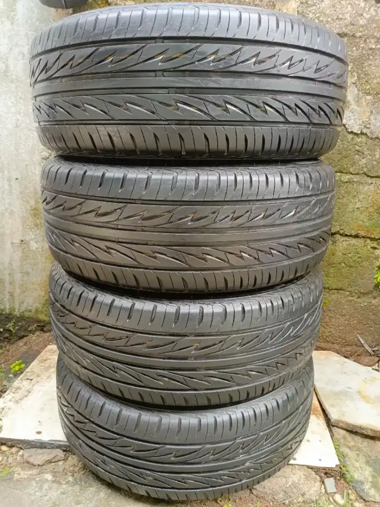 BAN 225/55 R17 BRIDGESTONE TECNO SPORT