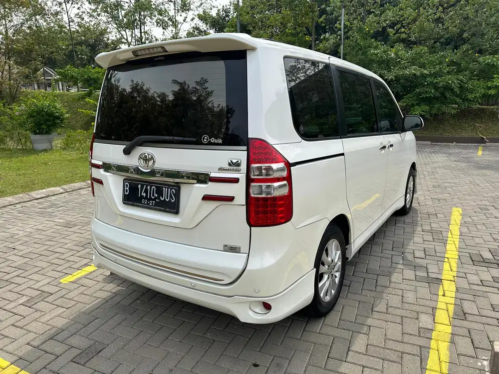 Toyota Nav1 2015 Bensin