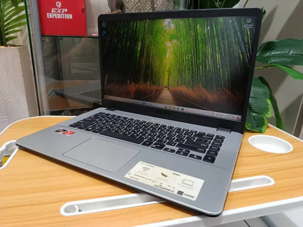 Laptop Asus X505Z AMD Ryzen 3 2200U  2.5GHz Ram 4 GB