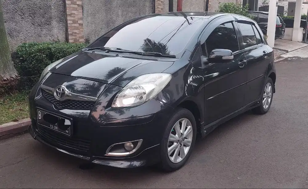 Toyota Yaris S AT Limited 2011