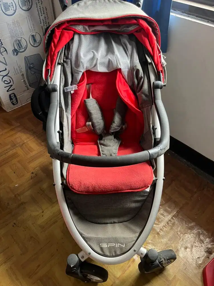 Preloved Cocolatte Spin stroller.