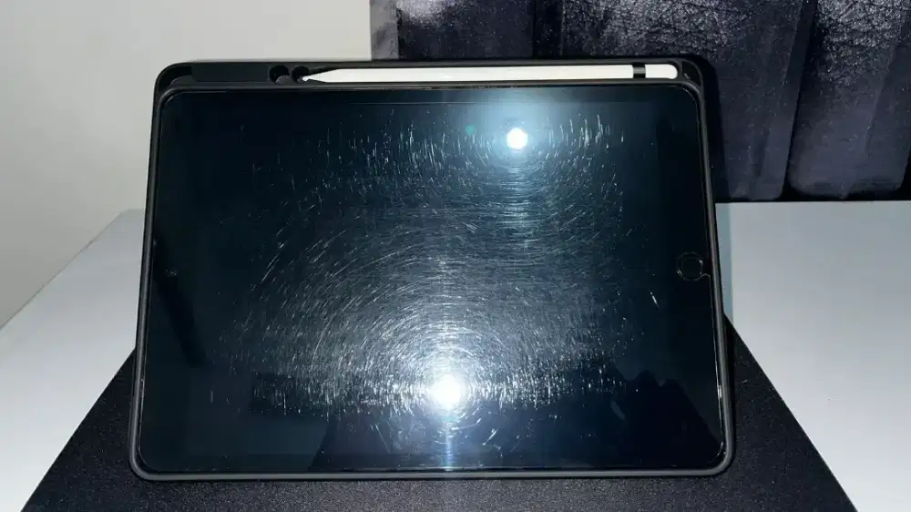 iPad 9th Generation 64GB Wi-Fi + Apple Pencil Gen 1