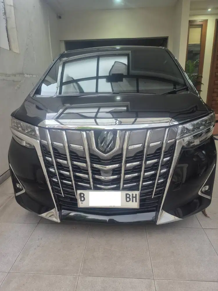 Toyota Alphard Executive Lounge 3.5Q tahun 2015