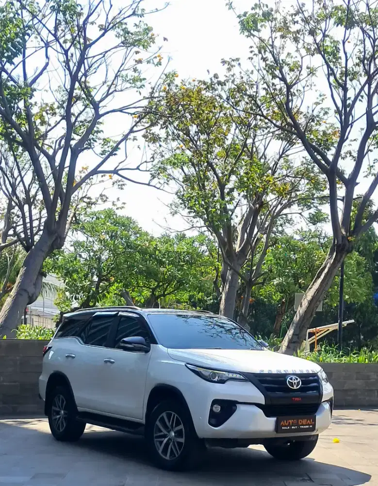 TOYOTA FORTUNER 2.4 VRZ A/T 2016 ISTIMEWA!!