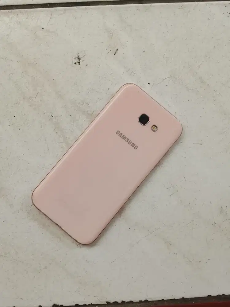 Samsung a7 2017 minus