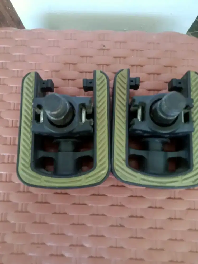 Pedal Suntour Lipat