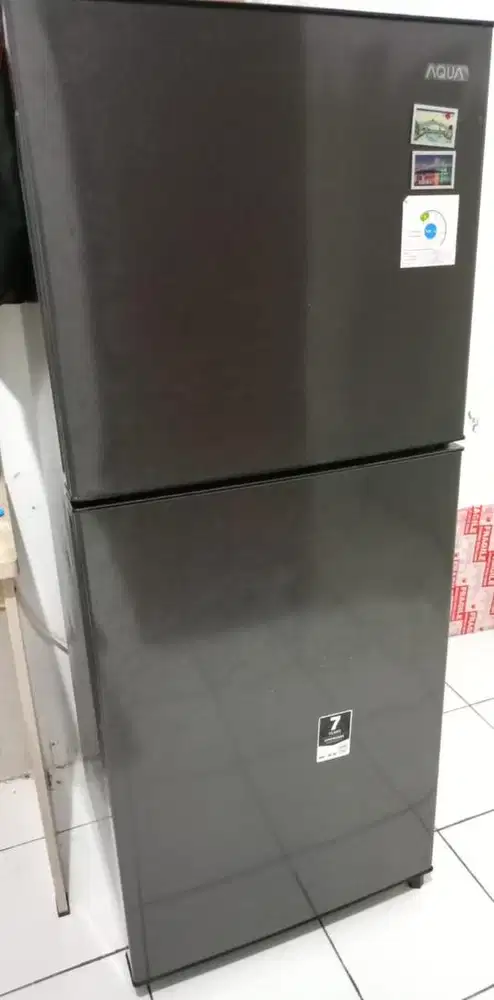 Kulkas aqua 2 pintu