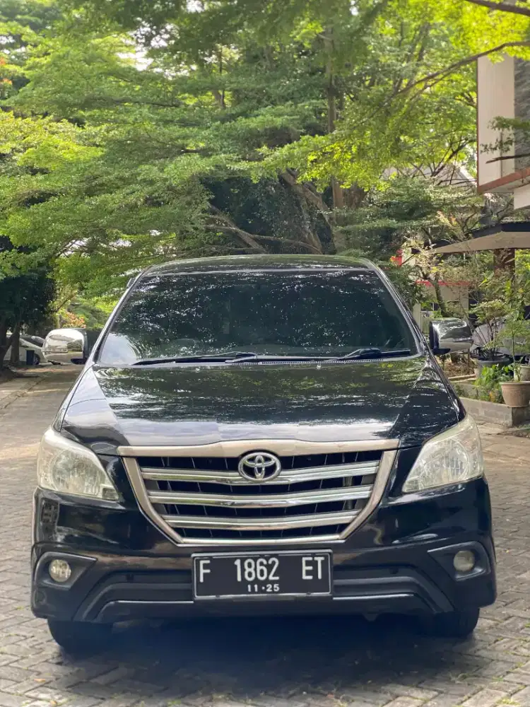 Innova G 2.5 AT Diesel 2015