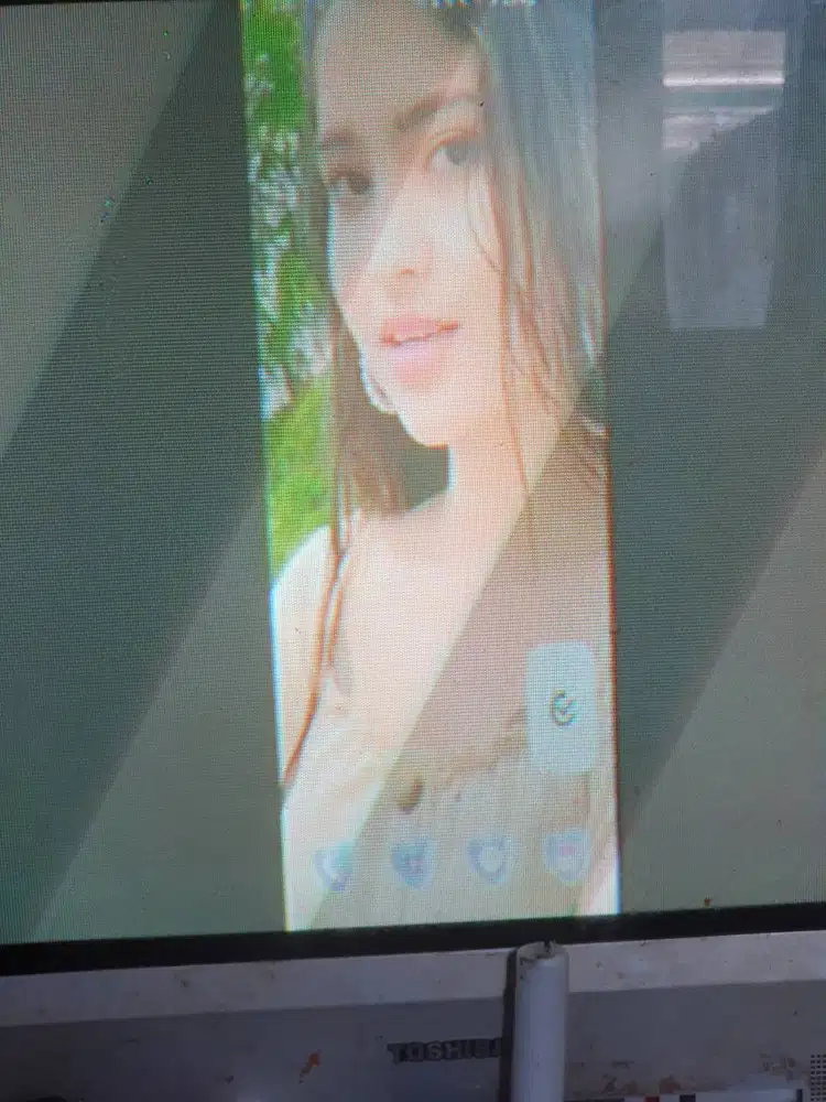 SAMSUNG S10 128GB LAYAR TV
