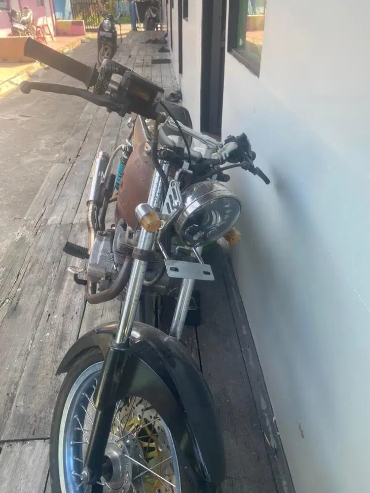 Motor CB 100 8jt nego