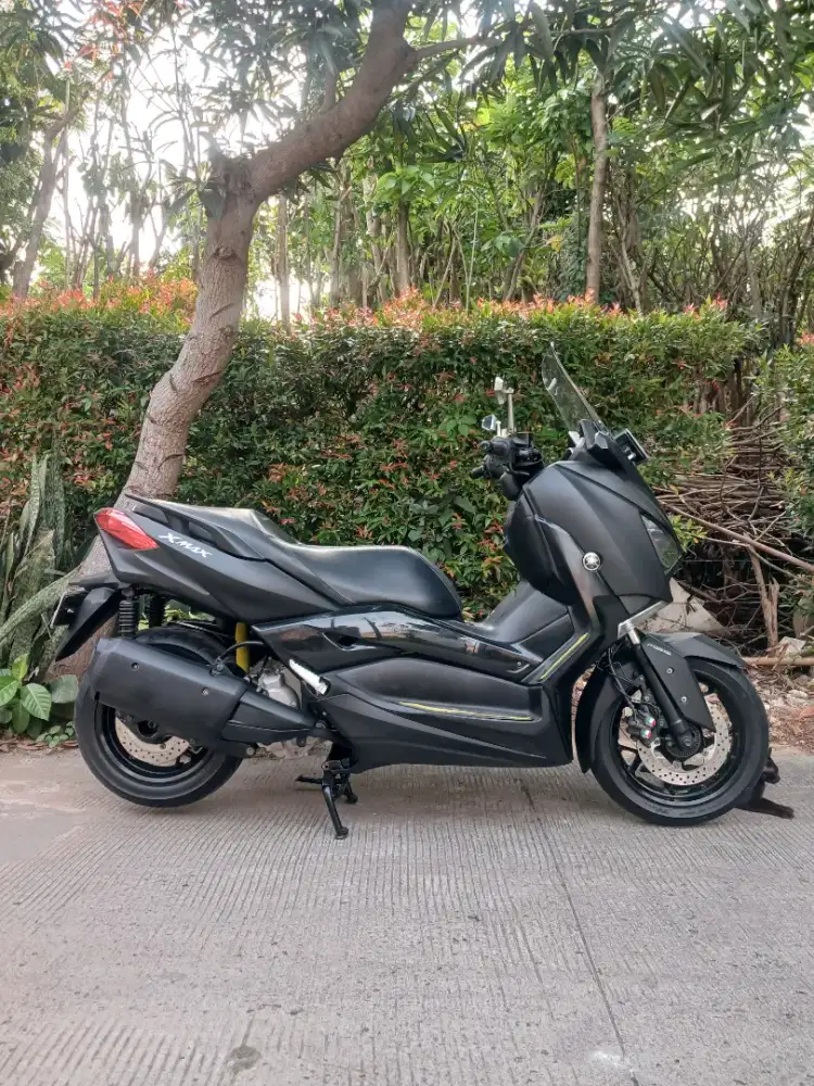 KM 15RB YAMAHA XMAX TAHUN 2019 DP 2,5