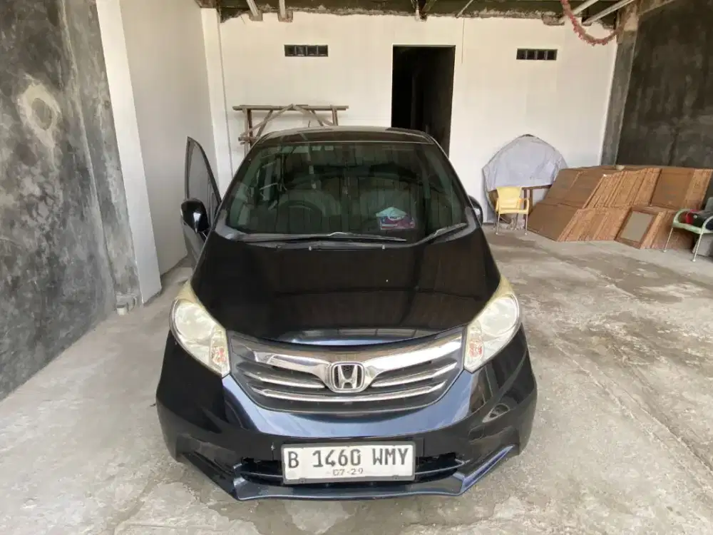 Dijual Honda Freed Maknyuss