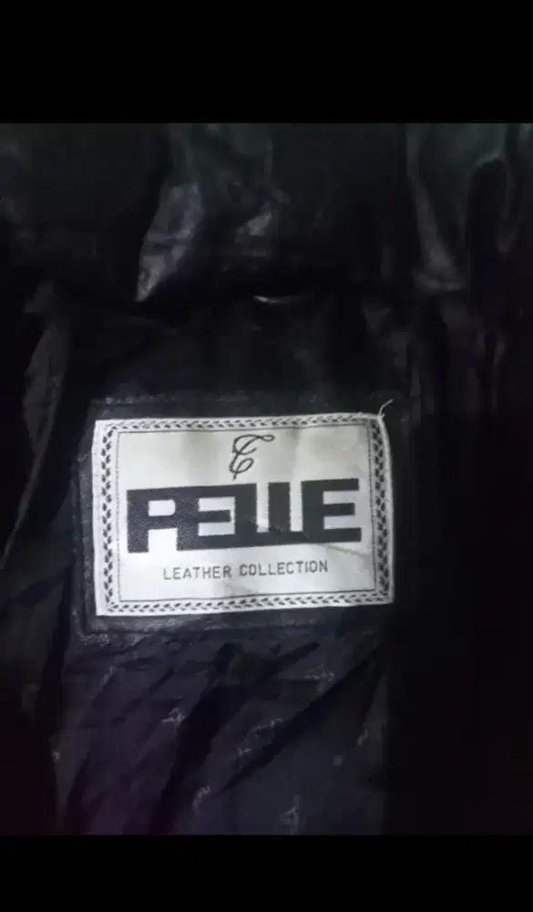 Jaket kulit original merk PELLE hitam