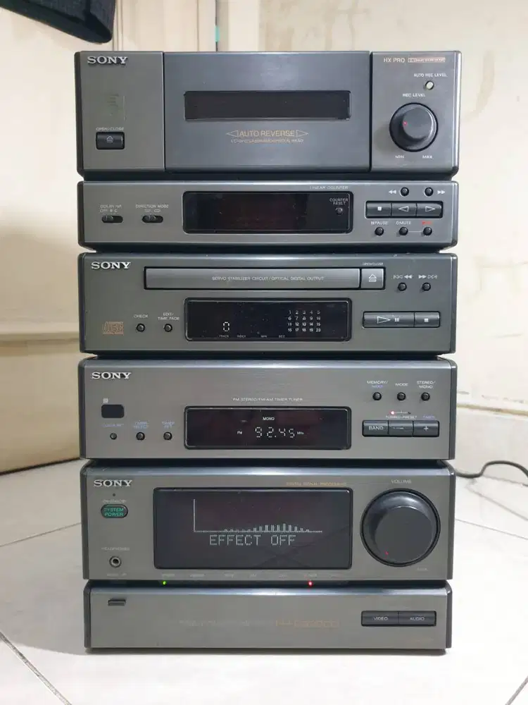 Compo Sony FH-E939CD + FH-B7CD + CFD-E55