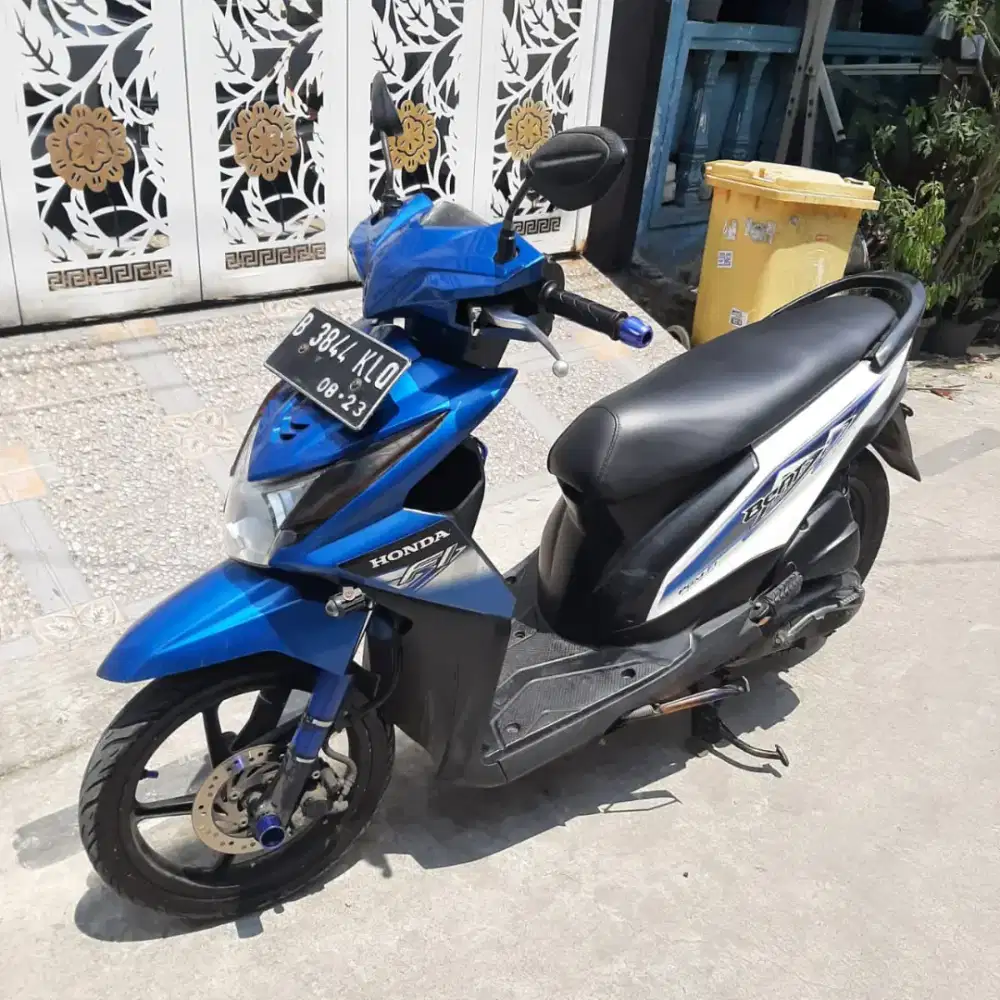Honda Beat Fi 2013 ss lengkap mesin bagus plat Bekasi Kota stater On