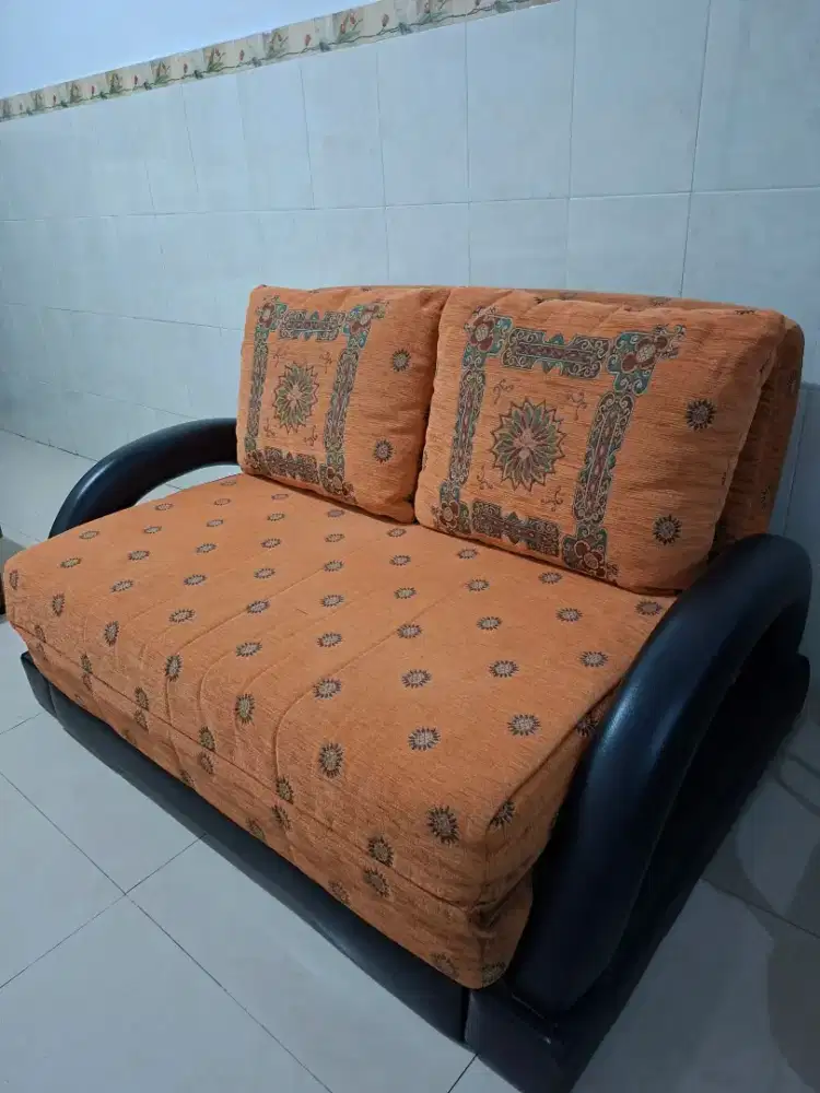 SOFA LIPAT MODEL BECAK