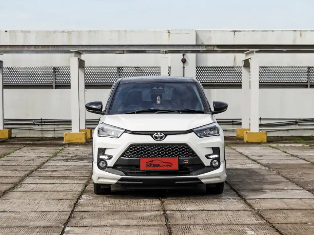 TOYOTA RAIZE 1.0 TUBRO GR TSS 
PUTIH (twotone)
TAHUN 2024