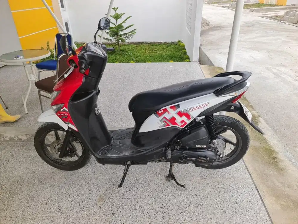 Dijual beat 2016 pemakaian 2017