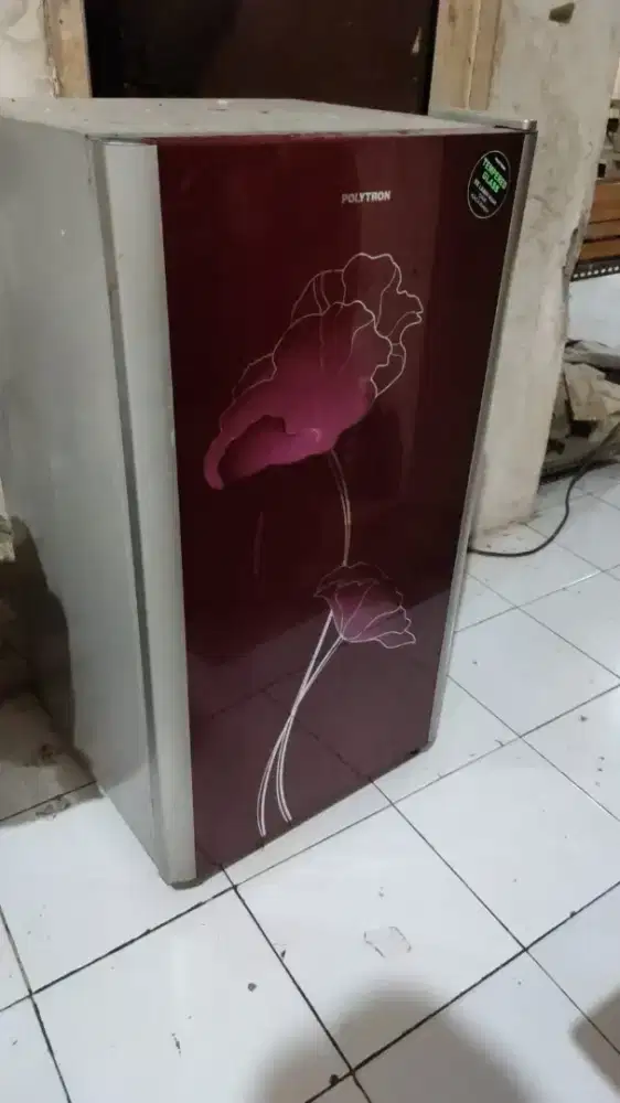 Di jual kulkas satu pintu