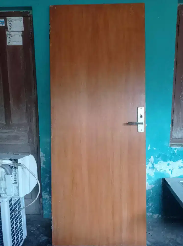 Pintu triplek dan alumunium kaca