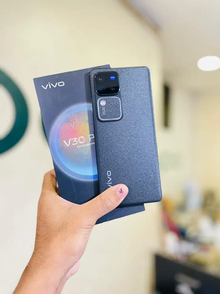 Vivo V30 pro 12/512 super likenew