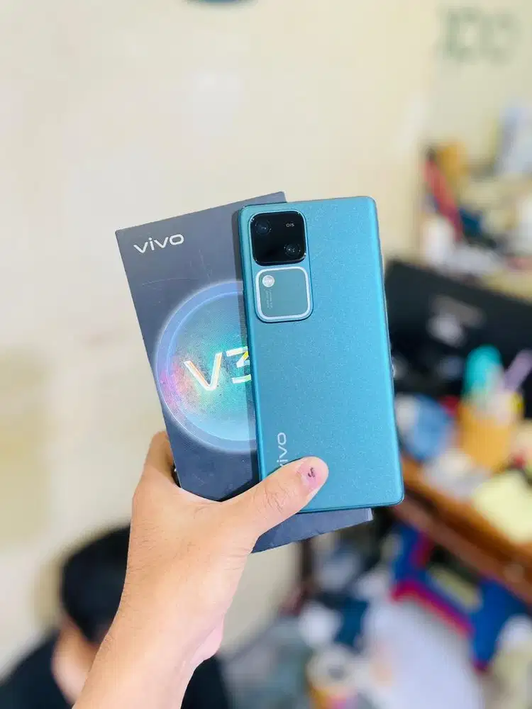 Vivo V30 8/256 super likenew