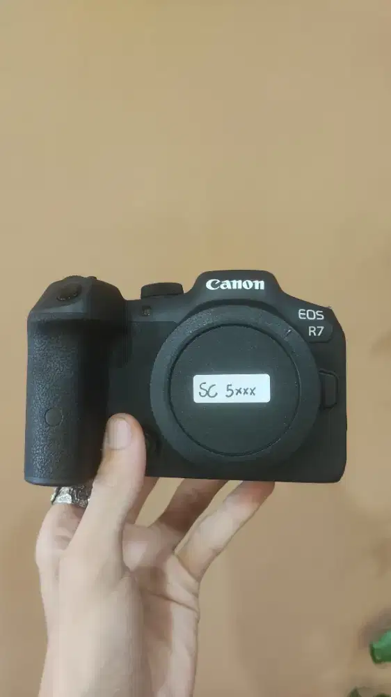 Kamera Canon Eos R7 Body Only SC 5K. Fullset Box