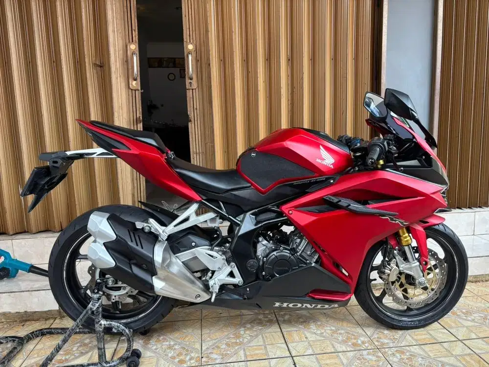 Cbr 250 RR 2018 like new