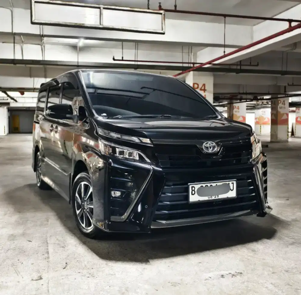 Toyota Voxy 2018 KM60Ribu
