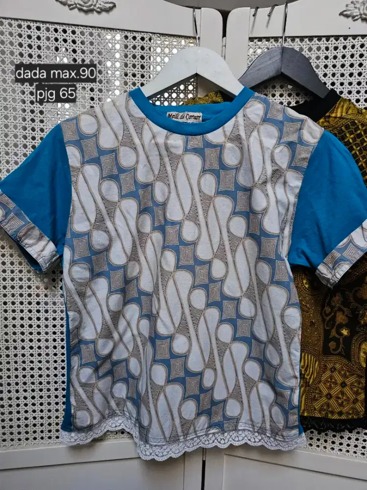 Baju atasan blus kaos batik crop blouse etnik modern