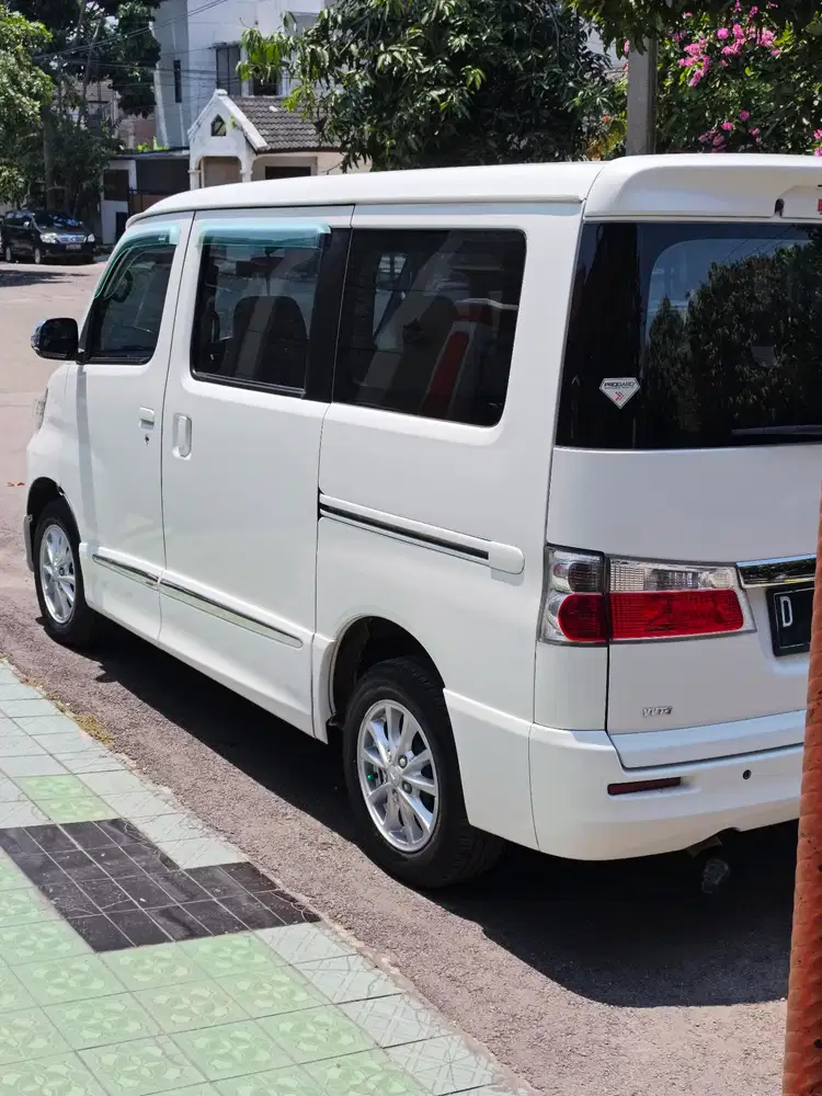 Daihatsu Luxio 2022 Bensin