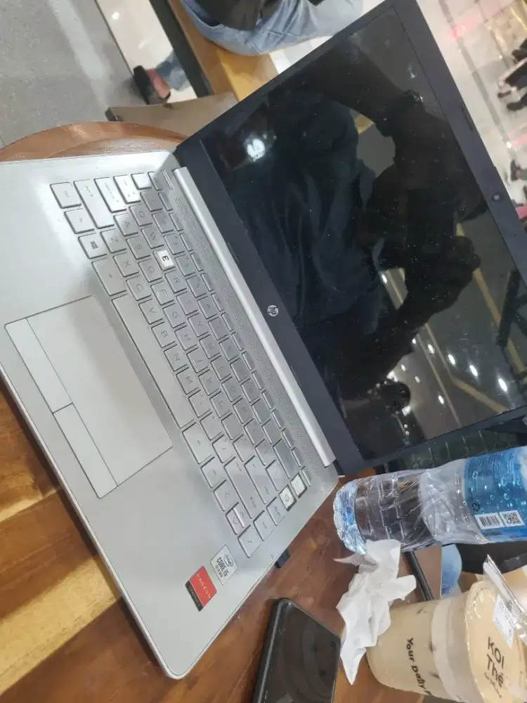 Laptop hp Model 14s-cf2004TX