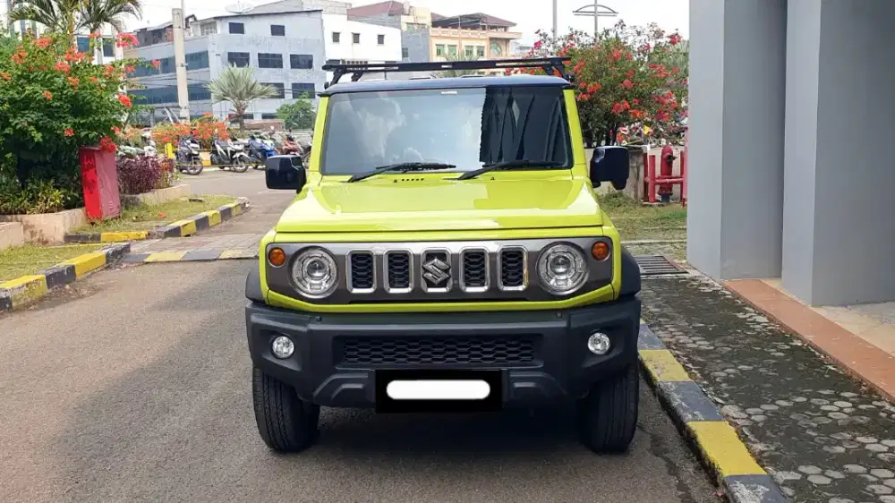 Km9rb suzuki jimny 5 door 4x4 matic 2024 kuning