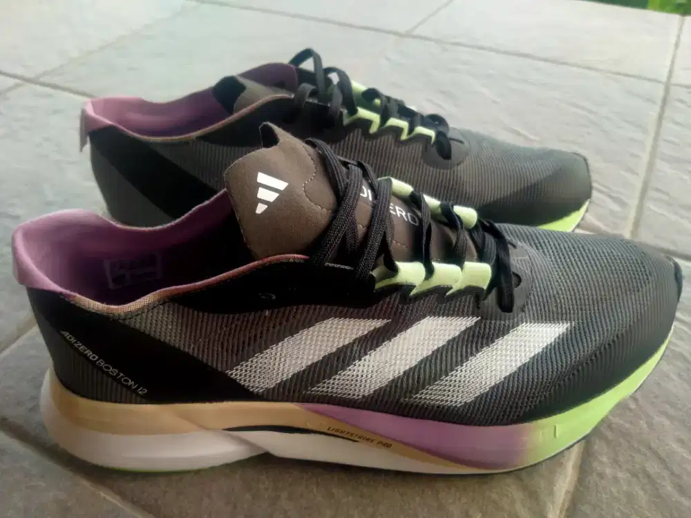 Adidas Adizero Boston 12 sz 45