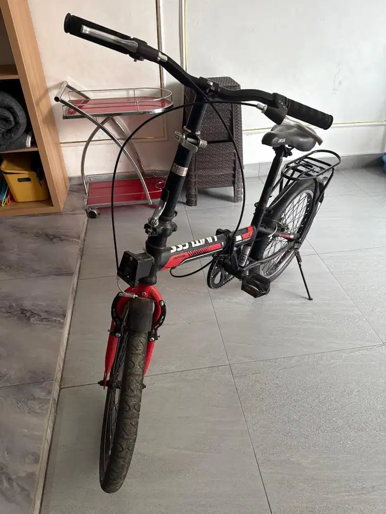 Sepeda lipat bekas