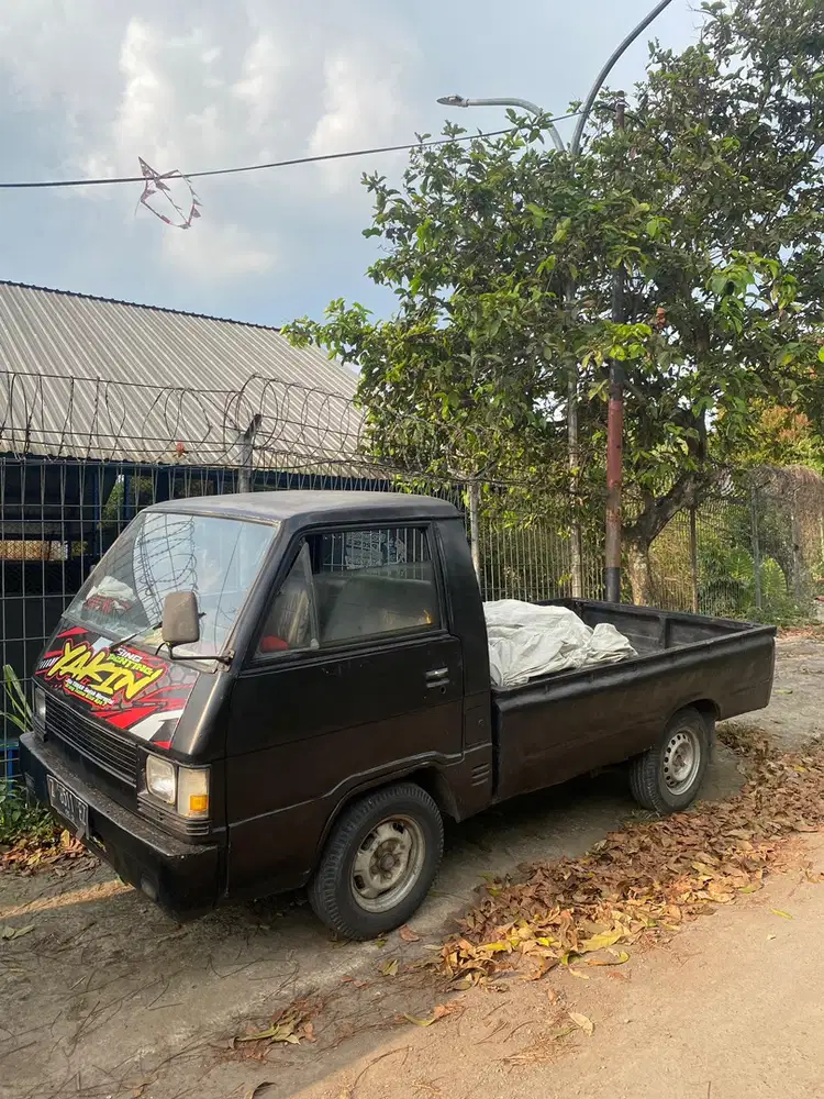 Mitsubishi L300 1981 Bensin