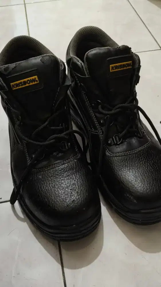 Jual safety shoes Krisbow