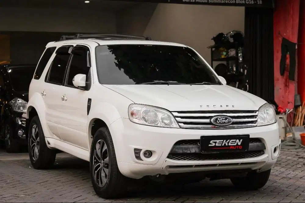Ford Escape 2.3 Limited Sunroof AT Matic 2010 Putih