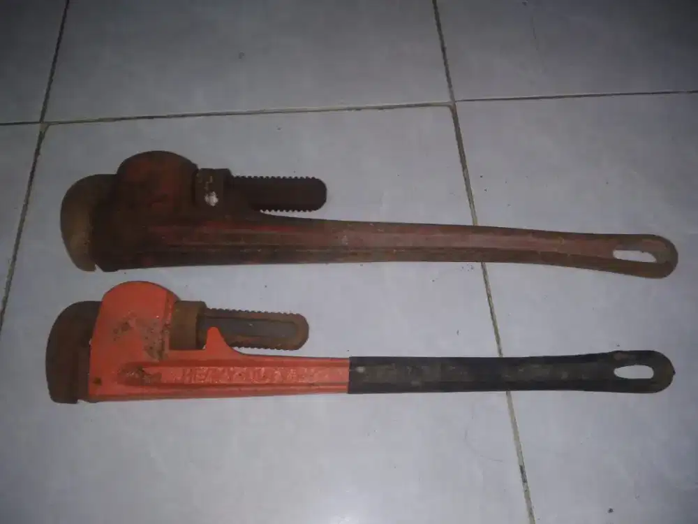Kunci 24 inch ada 2