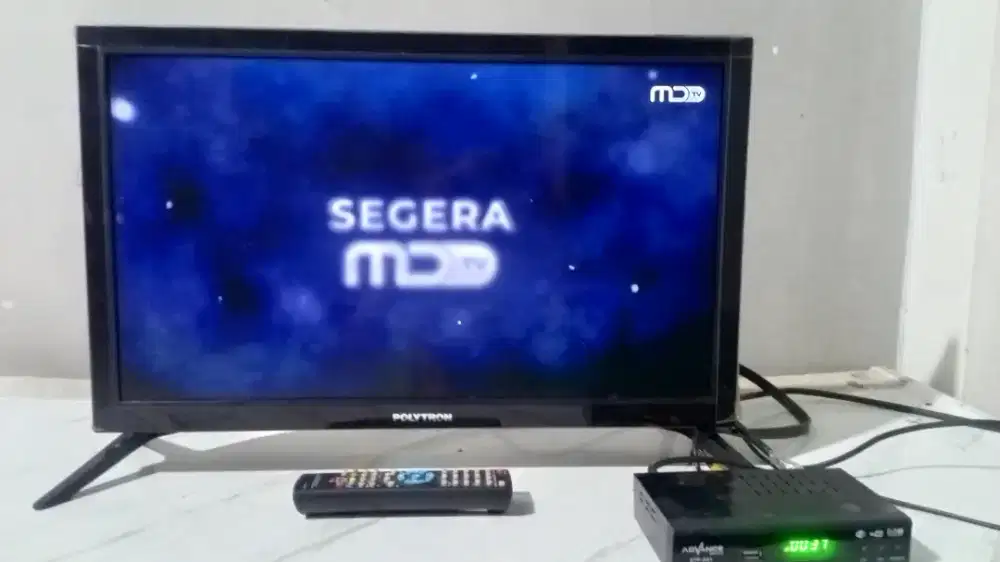 Tv LED Polytron analog 24inchi mulus